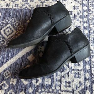 Black Qupid Booties